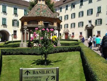 Spaziergang von Brixen nach Neustift und Besichtigung Kloster Neustift